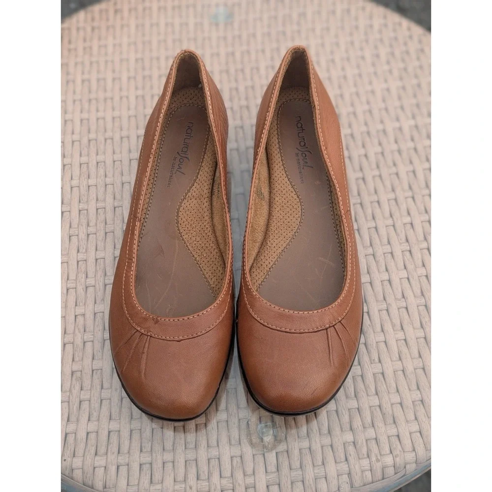 Quiet Luxury Brown Leather Ballet Flats Natural Soul Naturalizer 8.5 M